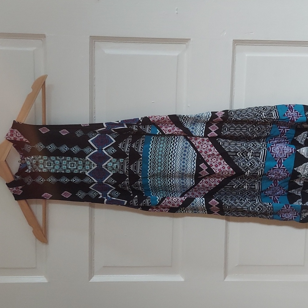 Express a line geometric dress, size SP..runs very small through the bust.